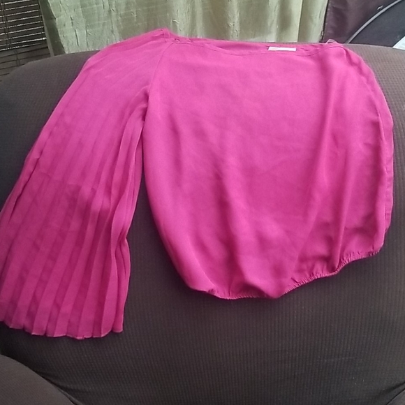 Top - Picture 3 of 4